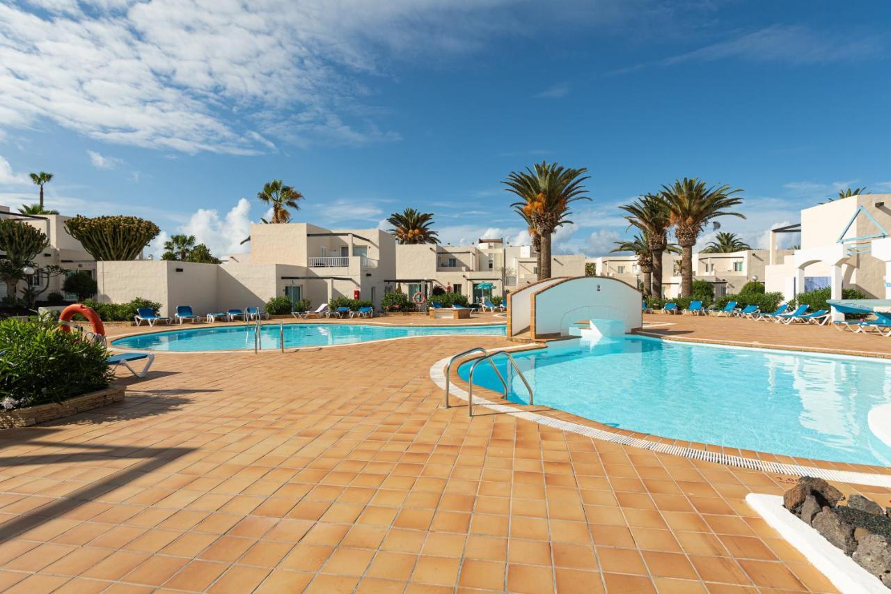 Apartamento Alisios 1 con piscina en Corralejo Exterior foto