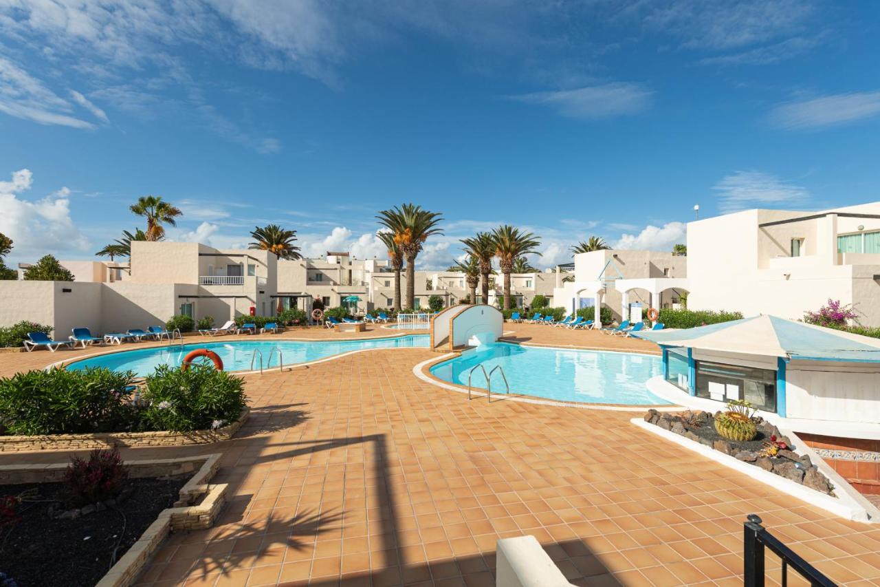Apartamento Alisios 1 con piscina en Corralejo Exterior foto