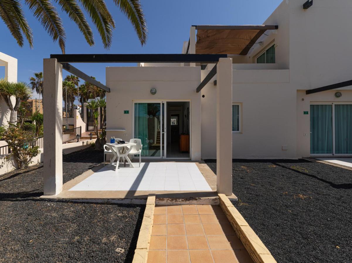Apartamento Alisios 1 con piscina en Corralejo Exterior foto